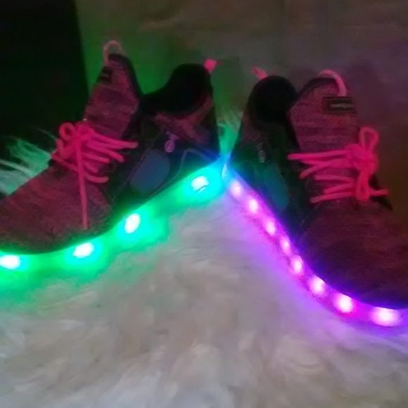 LD light up sneakers - Picture 5 of 8